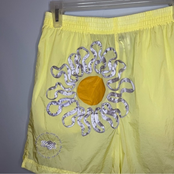 Nike Sportswear Project Uphoria Woven Daisy Yellow Sheer Nylon Shorts Size Small - Picture 5 of 16
